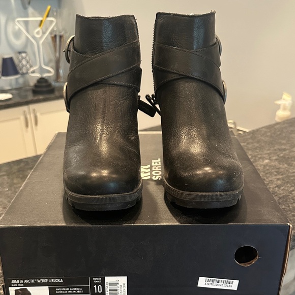Sorel Black Ankle Boots with Buckle - Picture 1 of 6